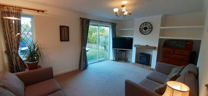 5 Bedroom House To Rent In Easby Abbey, MK41