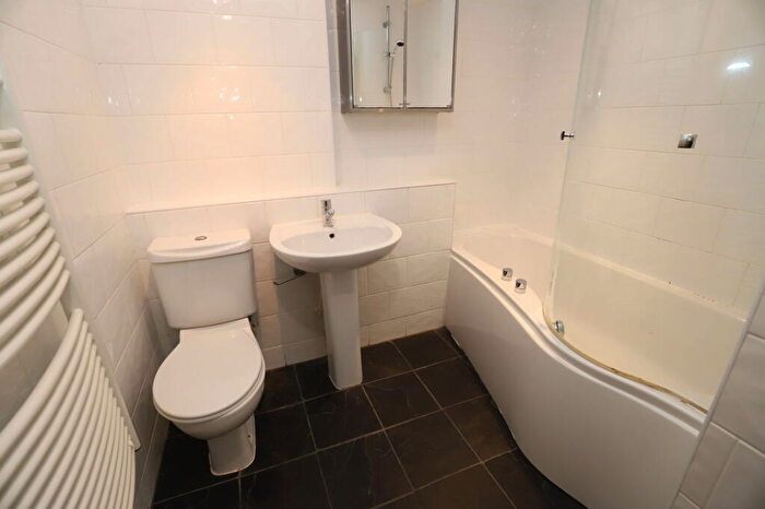 2 Bedroom Flat For Sale In Orrell Street, Bury, BL8
