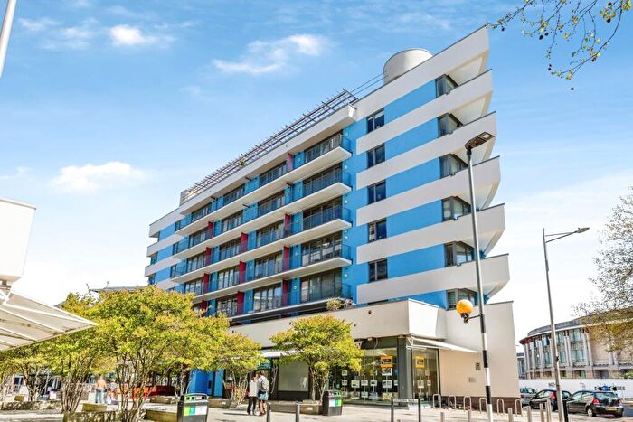 1 Bedroom Flat For Sale In Cathedral Walk, Bristol, BS1