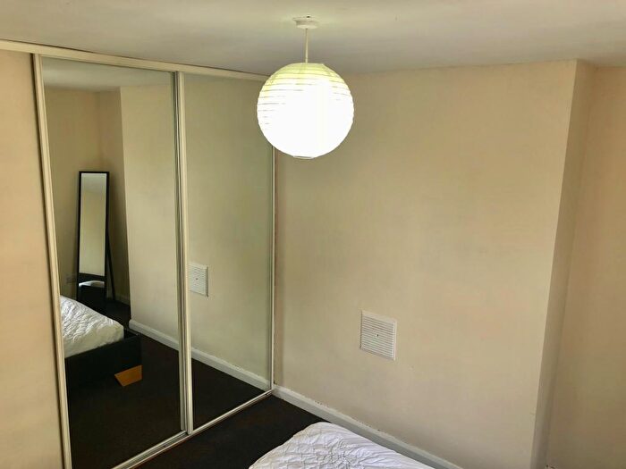 1 Bedroom Flat To Rent In Hawley Street, Sheffield, South Yorkshire, S1