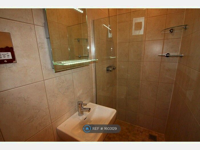 1 Bedroom Flat To Rent In Botanics, Glasgow, G20