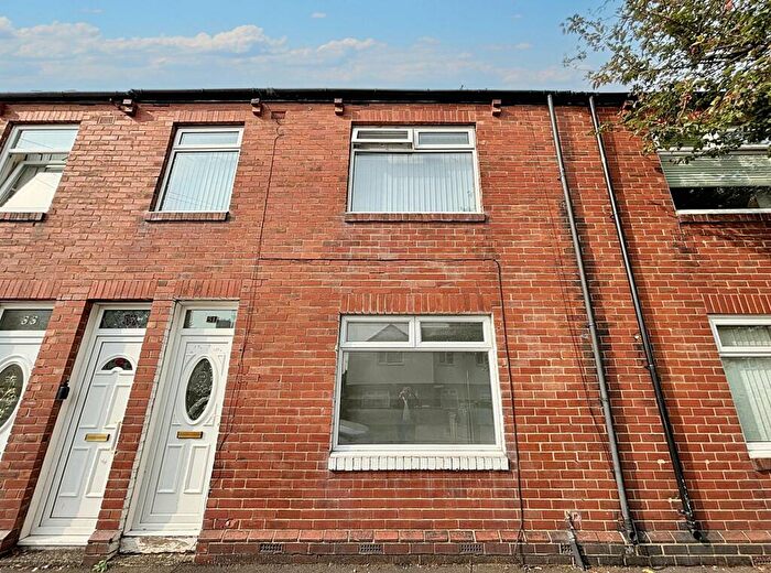 2 Bedroom Flat To Rent In Tweed Street, Hebburn, Gateshead, Tyne And Wear, NE31