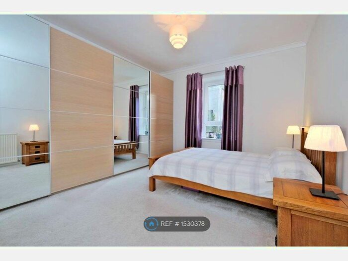 3 Bedroom Flat To Rent In Bank Street, Aberdeen, AB11
