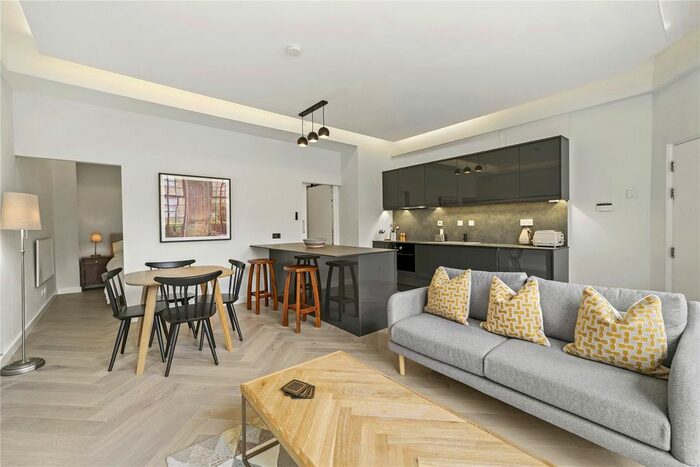 Studio To Rent In St Pauls Crescent, Camden, NW1