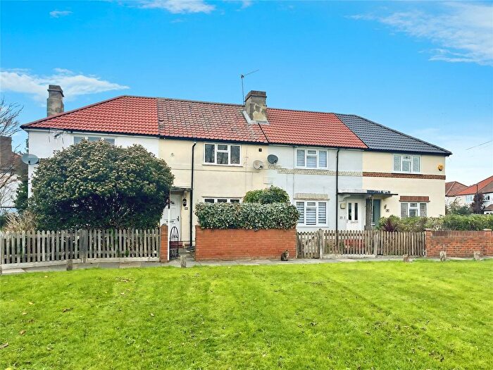 2 Bedroom Terraced House To Rent In Warburton Road, Twickenham, TW2