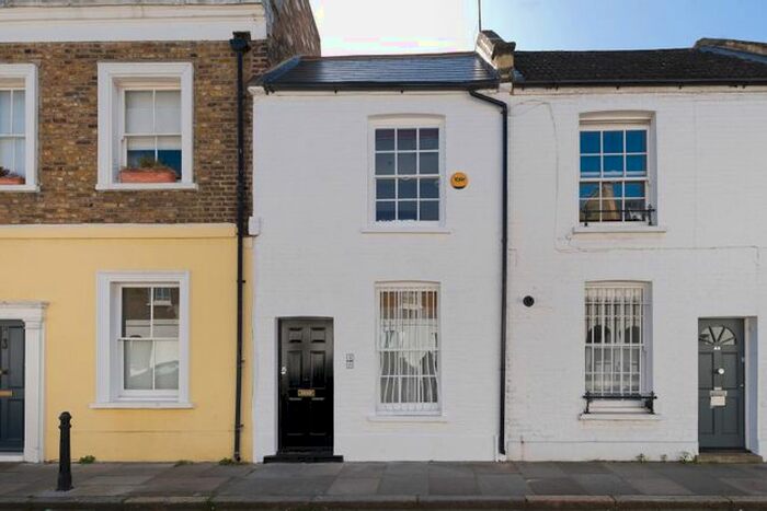1 Bedroom Cottage For Sale In Milson Road, London, W14
