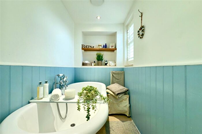 2 Bedroom Semi-Detached House For Sale In Poyle Road, Tongham, Surrey, GU10