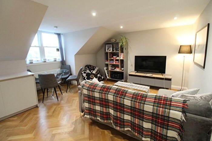 2 Bedroom Flat To Rent In Union Street, Top Floor, AB11