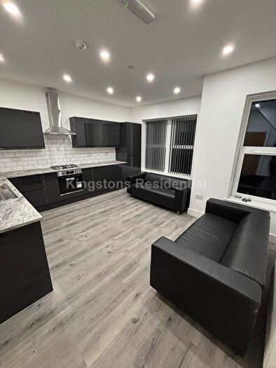 3 Bedroom Flat To Rent In Whitchurch Road, Heath, CF14