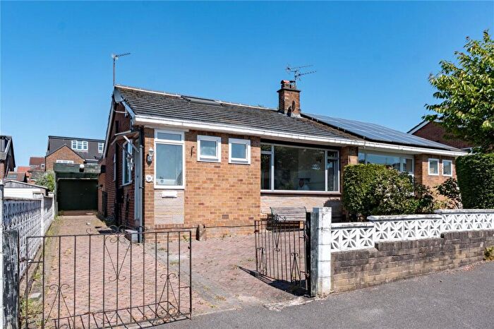 2 Bedroom Bungalow For Sale In Wrenbury Avenue, Cookridge, Leeds, LS16