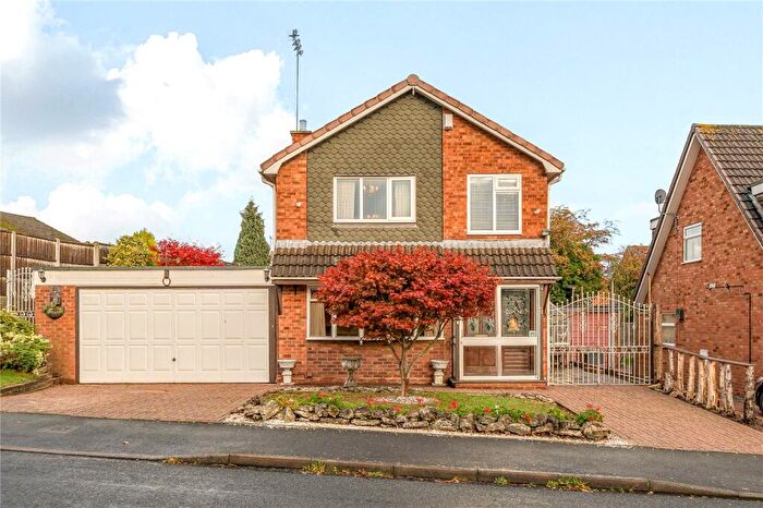 3 Bedroom Detached House For Sale In Beeches Road, Kidderminster, Worcestershire, DY11