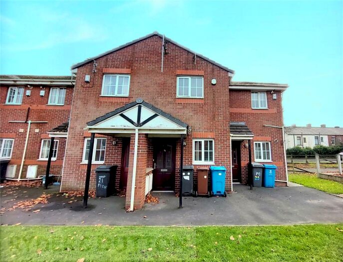2 Bedroom Apartment To Rent In Fern Common, Shaw, Oldham, Greater Manchester, OL2