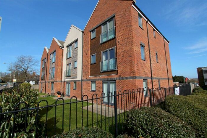 2 Bedroom Flat To Rent In Leaside, Hemel Hempstead, Hertfordshire, HP2