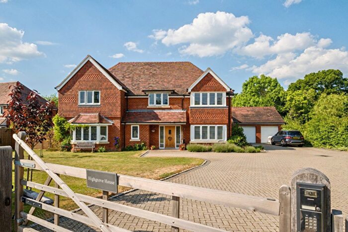 5 Bedroom Detached House For Sale In Bagshot Road, Chobham, Woking, Surrey, GU24