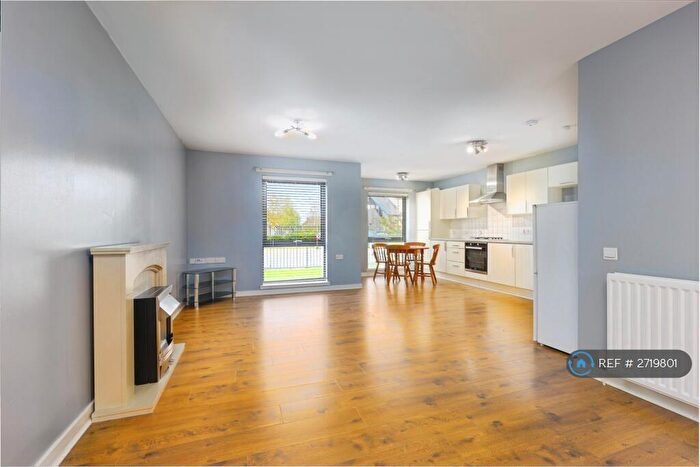 2 Bedroom Flat To Rent In Harhill Street, Glasgow, G51