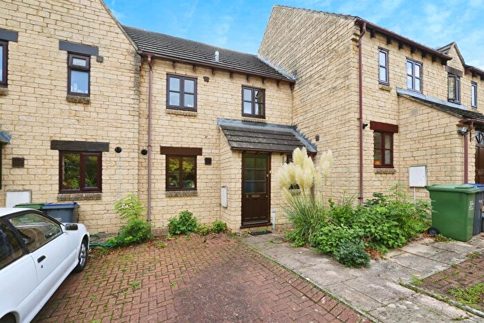 2 Bedroom Semi Detached House For Sale In Hereford Close, Chippenham, SN14