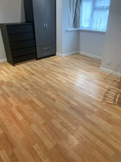 Studio To Rent In Rabournmead Drive, Northolt, UB5