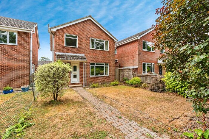 4 Bedroom Detached House For Sale In Tavells Lane, Southampton, Hampshire, SO40