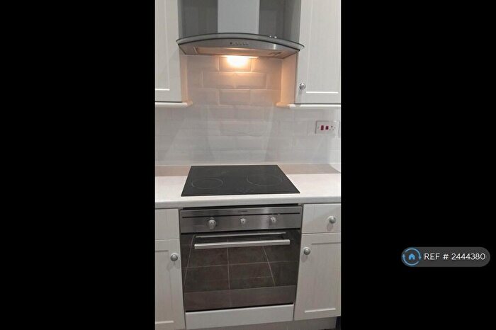 2 Bedroom Maisonette To Rent In Clifton Road, Darlington, DL1