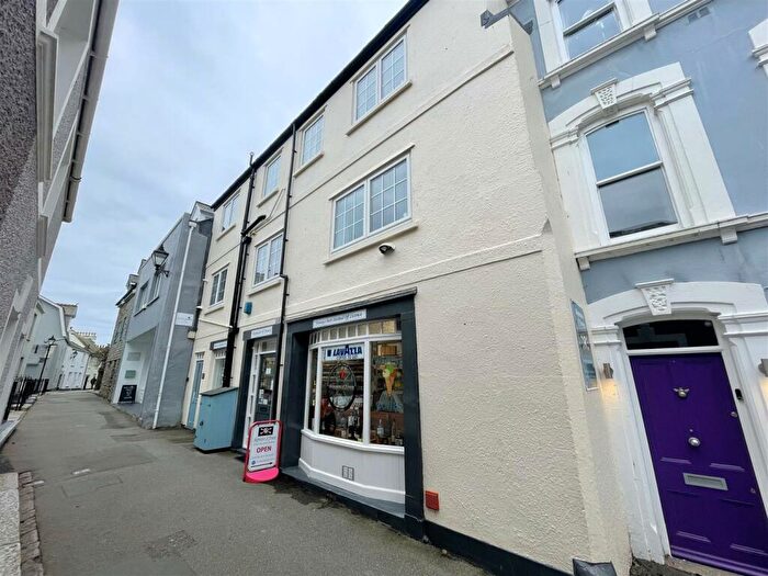 2 Bedroom Character Property For Sale In Esplanade, Fowey, PL23