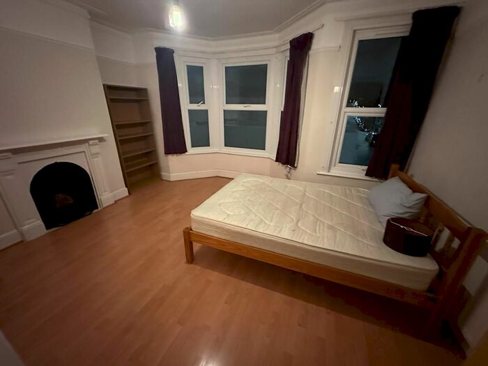 3 Bedroom Terraced House To Rent In Totterdown Street, London, SW17