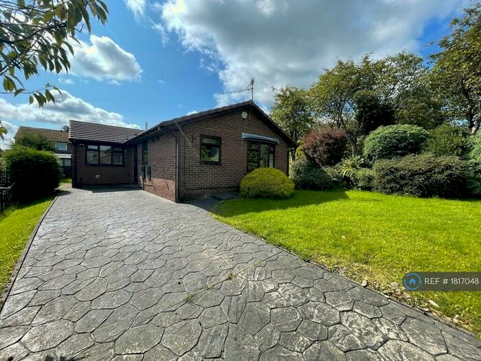 3 Bedroom Bungalow To Rent In Kateholm, Bacup, OL13