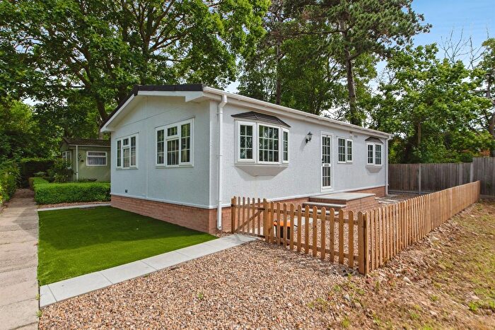 2 Bedroom Lodge For Sale In Westgate Park, Sleaford, NG34