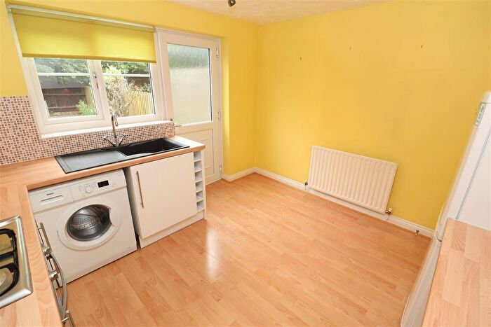 3 Bedroom Terraced House For Sale In Bede Close, Higham Ferrers, NN10