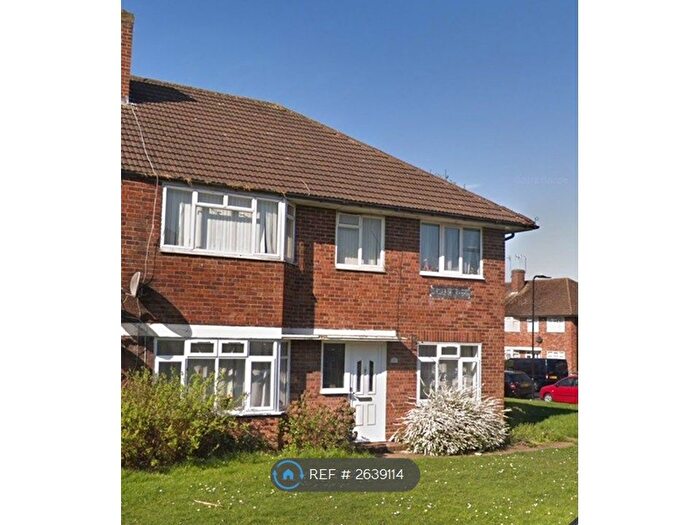 2 Bedroom Maisonette To Rent In Newbury Close, Northolt, UB5