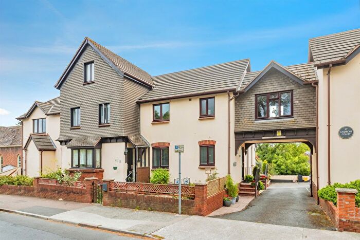 2 Bedroom Flat For Sale In Cadewell Lane, Torquay, TQ2