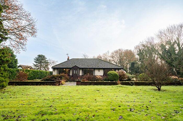 2 Bedroom Detached Bungalow For Sale In Blythe Lane, Lathom, L40