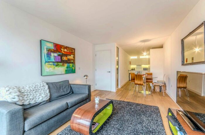 2 Bedroom Flat To Rent In Topham Street, Clerkenwell, London, EC1R
