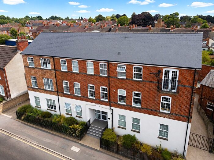 2 Bedroom Flat For Sale In - Arthur Street, Wellingborough, Northamptonshire, NN8