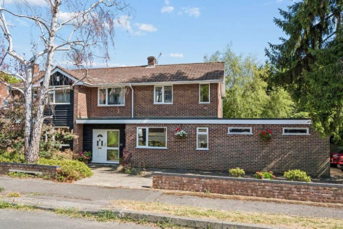 5 Bedroom Detached House For Sale In Highfield Park, Marlow, SL7