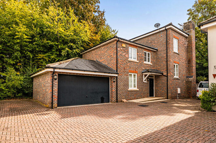 6 Bedroom Detached House For Sale In The Paddock, Itchen Abbas, Winchester, Hampshire, SO21
