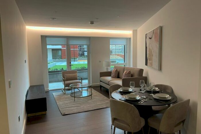 2 Bedroom Flat To Rent In Malthouse Road, London, SW11