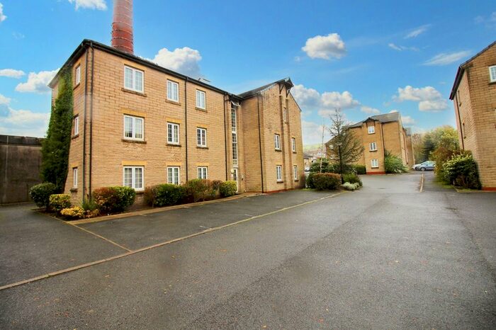 2 Bedroom Flat To Rent In Langwood Court, Haslingden, BB4
