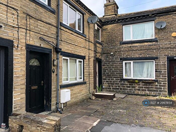 2 Bedroom Terraced House To Rent In Foster Square, Bradford, BD13