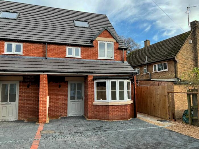 3 Bedroom Semi-Detached House To Rent In Hereward Road, Wisbech, PE13