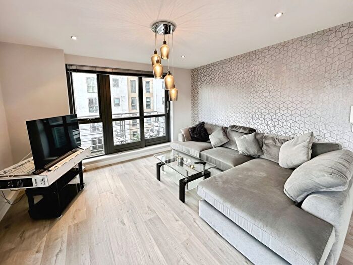 2 Bedroom Flat To Rent In Bowman Lane, Hunslet, Leeds, West Yorkshire, LS10