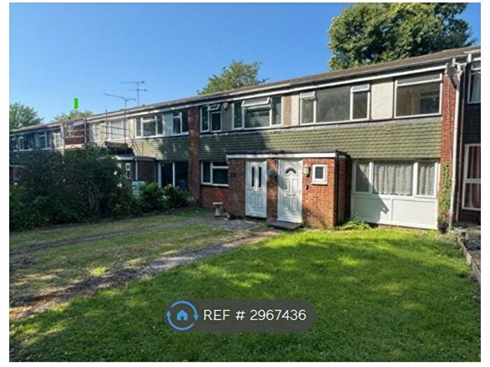 3 Bedroom Terraced House To Rent In Mierscourt Road, Gillingham, ME8