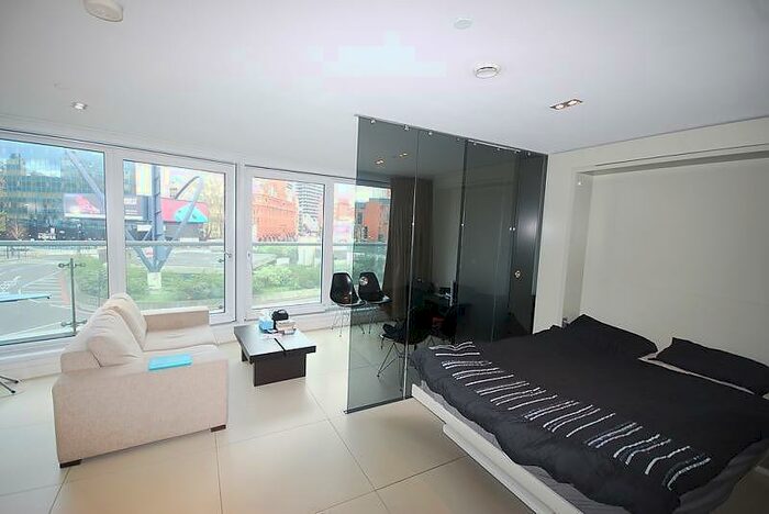 Apartment To Rent In Bezier Apartments, City Road, Old Street, Shoreditch, London, EC1Y