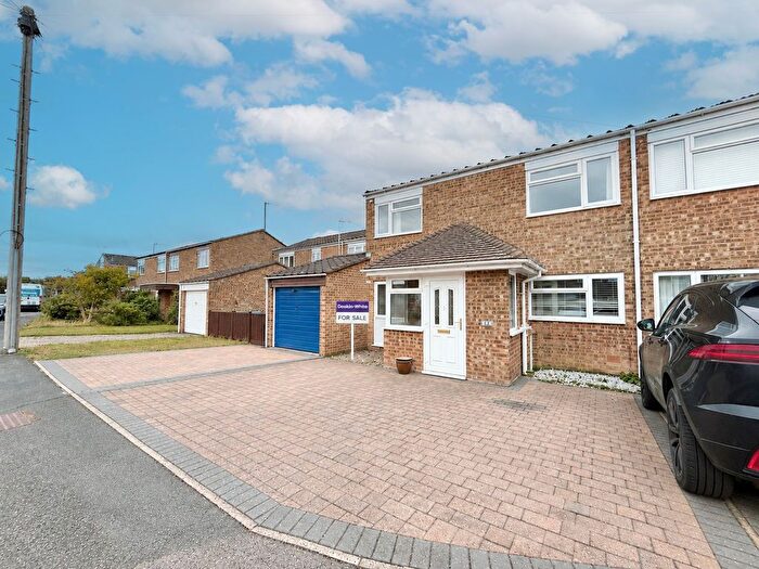 3 Bedroom Terraced House For Sale In Hampden Road, Stoke Mandeville, HP22