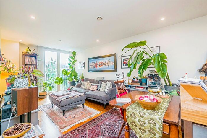 1 Bedroom Flat For Sale In The Hayes, Cardiff, CF10