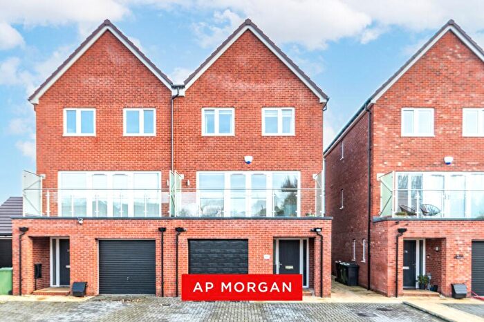 4 Bedroom Semi Detached House For Sale In Groveley Lane, Cofton Hackett, Birmingham, Worcestershire, B45