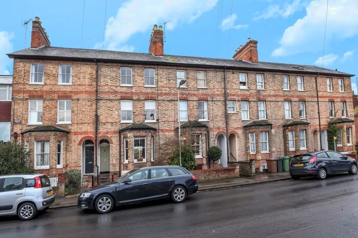 1 Bedroom Apartment To Rent In Abingdon, Town Centre, OX14