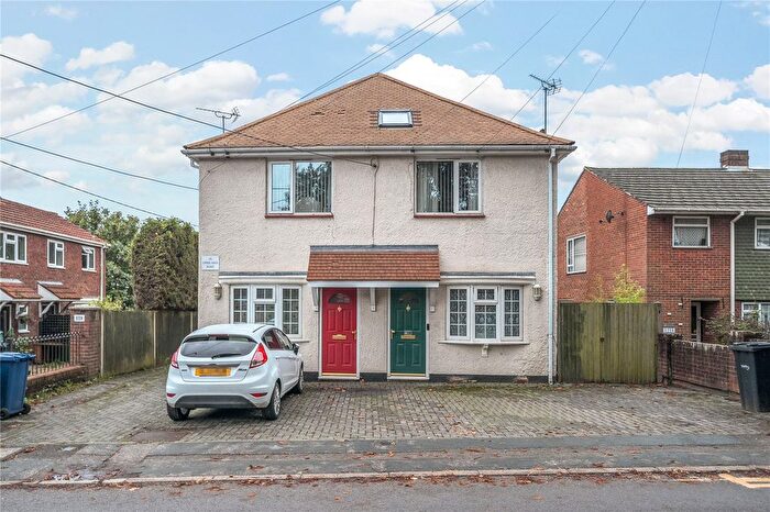 1 Bedroom Flat For Sale In Upper Hale Road, Farnham, Surrey, GU9