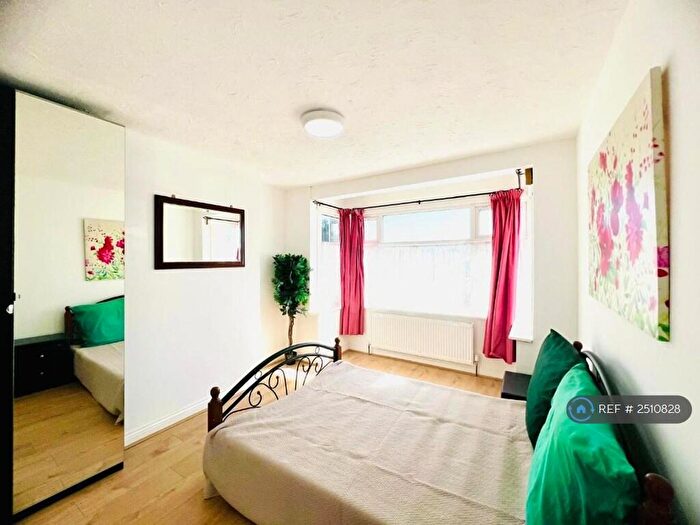 2 Bedroom Maisonette To Rent In Barley Lane, Ilford, IG3