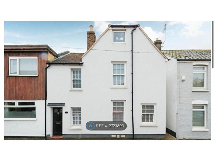 3 Bedroom Semi-detached House To Rent In Chapel Road, Ramsgate, Kent, CT11
