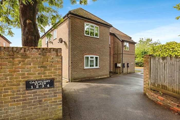 2 Bedroom Flat For Sale In Woodlands Road, Guildford, Surrey, GU1